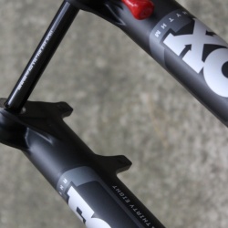 Fox 38 furca suspensie Rhythm E-tuned FLOAT 29inch 180mm Grip