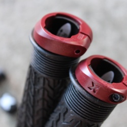 Sixpack Racing S-Trix PA manson lock-on maro - Img 3