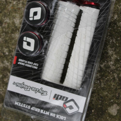 Odi Troy Lee Designs MTB Grip - alb/rosu - Img 2