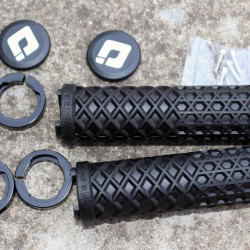 ODI Vans Limited Edition Lock-On grips - negru - Img 4