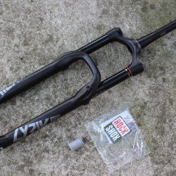 RockShox Lyrik Select RC 29″ DebonAir 170mm Boost 15X110mm Tapered - Ax Maxle Ultimate - Img 2