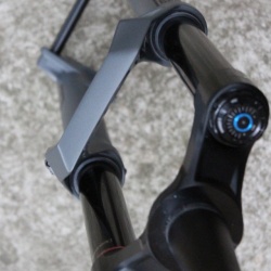 RockShox ZEB Ultimate Charger 3 RC2 29" DebonAir+ 190mm Tapered Boost furca telescopica - Img 7