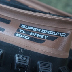 Schwalbe Nobby Nic Evo Super Ground E-50 27.5x2.40" Addix - pliabil Bronze Skin