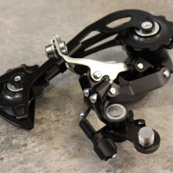 Shimano ALTUS RD-M2000 9-viteza schimbator spate SGS
