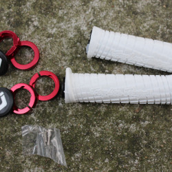 Odi Troy Lee Designs MTB Grip - alb/rosu - Img 3