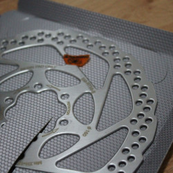 Shimano SM-RT56 Deore - 160mm disc rotor - Img 5