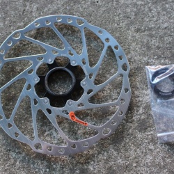 Shimano SM-RT64 Center-Lock - 203mm disc rotor