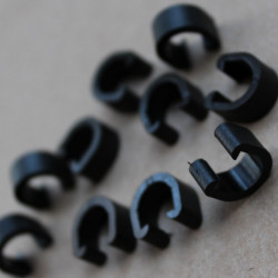 Radon clema C-clip plastic - negru 50 buc.