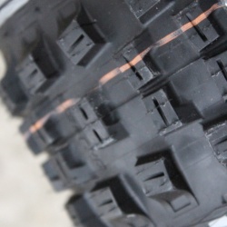 Schwalbe Big Betty cauciuc - Evolution | Addix Soft | Super Trail | TLEasy - ECE-R75 - 26x2.40" - pliabil - Img 5