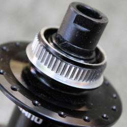 Shimano FH-MT510-B Center-Lock butuc spate MicroSpline 12x148mm