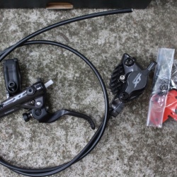 Shimano XT BR-M8100 Disc frana fata 1000mm + placute J04C - Img 3