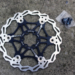 Snail Floating CNC 2-piece Disc Rotor - 180mm negru