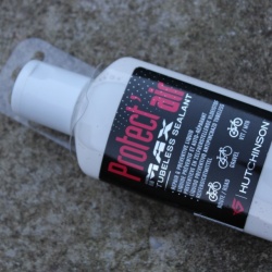 Hutchinson Protect Air MAX Tubeless - 120 ml solutie antipana/sealant - Img 3