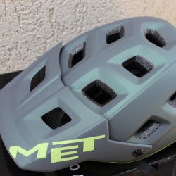 MET Terranova casca S (52-56cm) gray lime/matt