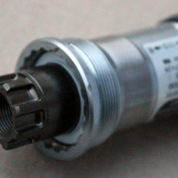 Shimano monobloc rulment, Deore Octalink BB-ES30