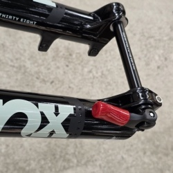 Fox 38 A Float furca suspensie Rhythm Grip Sweep-Adj 29" 170mm 58HT E-Optimized - Img 6