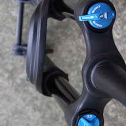 Fox 38 furca suspensie Rhythm E-tuned FLOAT 29inch 180mm Grip