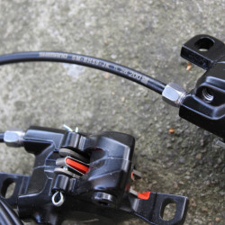 Shimano BR-MT200 set complet cu olive, insertii si suruburi