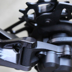 Shimano Deore XT RD-M8120 SGS - Shadow RD+ 12vit. schimbator spate