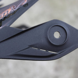 Troy Lee Design's D3 Mono Black visor - Img 6