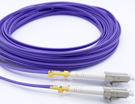 Fo lc/upc - lc/upc mm 2m om4 dx purple