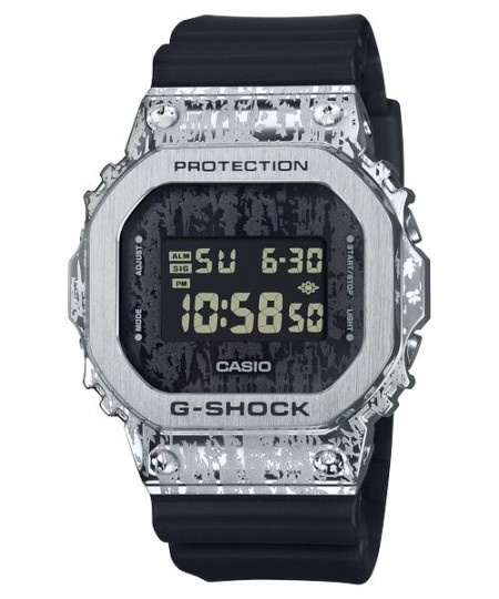 Casio g-shock muški sat ( GM-5600GC-1 )