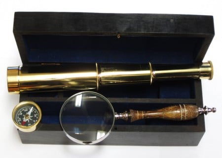 Diverse set teleskopa, kompasa i lupe od bakra u drvenoj kutiji ( WTrack2 )