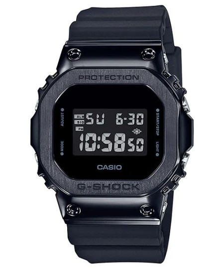 Casio g-shock ručni sat ( GM-5600B-1 )