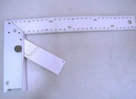 Womax lenjir vinkla sa uglomerom 250mm ( 0571877 )