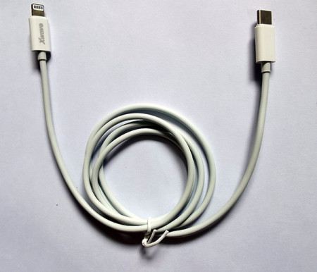 Xwave Kabl TIP-C-muški - LIGHTNING(za iPHONE -muški)/dužina 1m/3A/Aluminium /beli pvc ( TIP-C za iPhone 1m 3A Al white pvc )