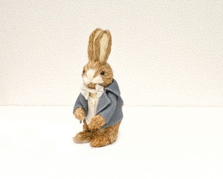 Dekordom uskršnja dekoracija - bunny suit boy 20cm - n42 ( 024403 )