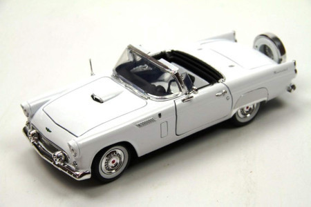 Metalni auto 1:18 1956 ford thunderbird (hard top) ( 25/73176TC )