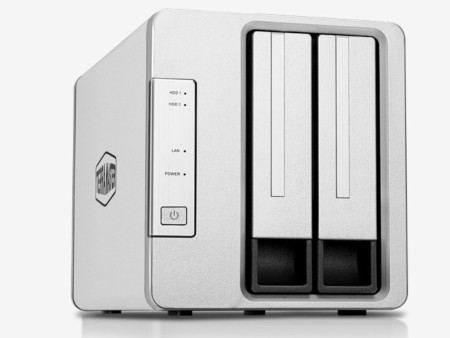 TerraMaster NAS F2-422/4-Bay/Intel Celeron J3455/Quad-core 1.5 GHz/4GB/10G LAN x 1,1G LAN x 2 ( F2-422 )