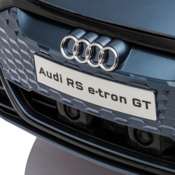 Audi RS E-Tron GT Licencirani Dečiji auto na akumulator sa kožnim sedištima i mekim gumama - Plavi - Img 12