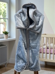 Bebi ćebe 2u1 – ćebe, prekrivač i topli bebi džak 80x90cm Bear Blue ( VLK000364-bearblue )