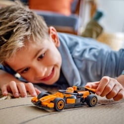 Lego F1 vozač s McLaren formulom ( 60442 )-6