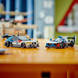 Lego trkački automobili BMW M4 GT3 i BMW M Hybrid V8 ( 76922 ) - Img 2