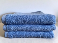 Peškir Indy 70x130cm Glat 400g/m2 plavi ( VLK000663-plavi )