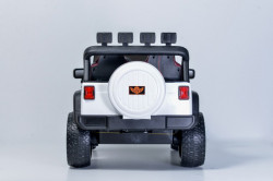 Big Jeep 4x4 na akumulator sa kožnim sedištem i mekim gumama - Beli - Img 4