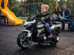 Motor na akumulator za decu model 2 srednja veličina- Beli