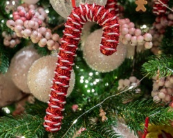 Dekordom dekoracija - hanging candy stick foam 20cm 457189 - red/white - kmg ( 045671 )
