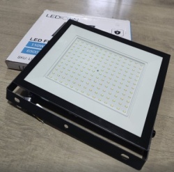 Led reflektor 150W 13500lm 6500K IP65-4