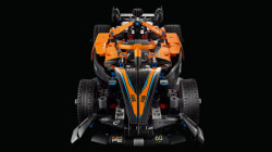 Lego neom McLaren Formula E trkački automobil ( 42169 ) - Img 12