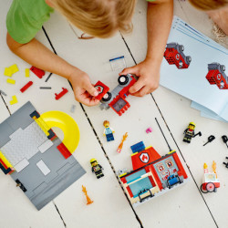 Lego Vatrogasna stanica i vatrogasno vozilo ( 60375 ) - Img 4