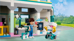 Lego Bolnica Medenog Grada ( 42621 ) - Img 13