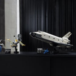 Lego NASA spejs šatl Diskaveri ( 10283 ) - Img 2