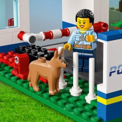 Lego Policijska stanica ( 60316 ) - Img 8