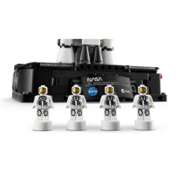 Lego technic nasa artemis space launch system ( LE42221 ) -3