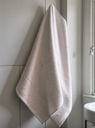 Velur Peškir 50×100 cm – Luksuzni Pamuk sa Pliš Efektom Bela boja ( VLK000659-belaboja )