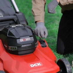 DCK KDLM58212HM samohodna akumulatorska kosilica za travu bez četkica, sa 1x6.0Ah baterijom i punjačem, 58V ( KDLM58212HM )-4